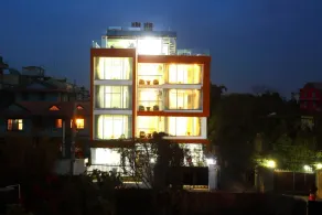 Devi's Suites - Image 3