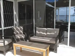 Pelican Escape Executive Home - Image 4