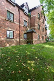V Lodge Manchester - Image 2