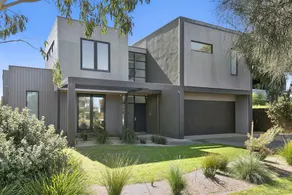 Fabulous Home With Swimming Pool - Image 4