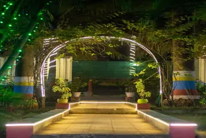 Kings Hotel & Resort - Image 3