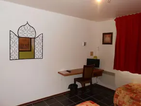 Garden's Hotel - Image 4