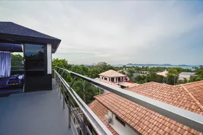 Greg's Residence - Image 5