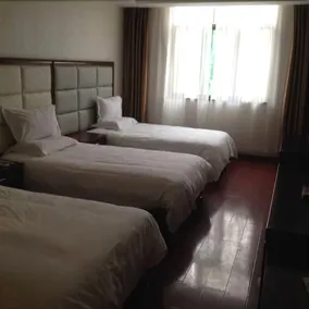 Airport Hotel Spa - Image 3