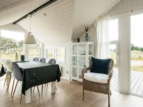 Spacious Holiday Home in Fanø Near Beach - Image 5