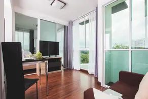 The Wide Condotel Phuket - Image 4