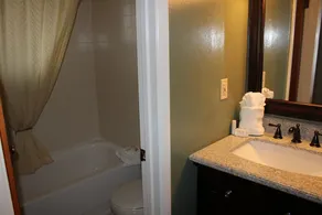 Double B Lodge - Image 4