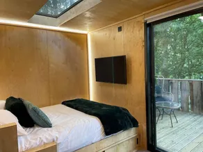 Luxury Cabin in the Woods - Image 3