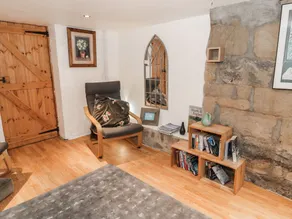 Host & Stay - Yule House - Image 4