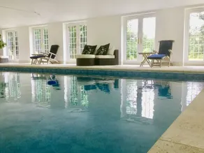 Beautiful House With Huge Indoor Pool - Image 5