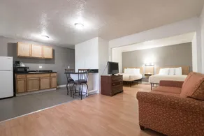 Little Suites Provo - Image 2