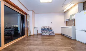 Noblet Youth Hostel - Image 5