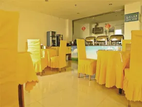 GreenTree Inn Yancheng Xiangshui Bus Station Express Hotel - Image 3