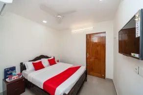 Pmr Guest Inn By OYO Rooms - Image 5