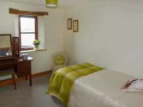 Barn End - Image 2
