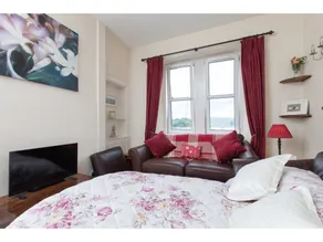 Homely Tenement for 4 Near Botanic Gardens - Image 3