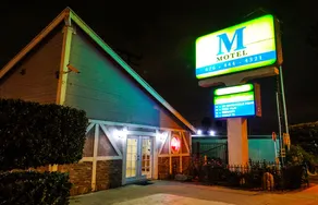 M Motel - Image 4