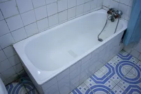 Peace Hotel - Image 5