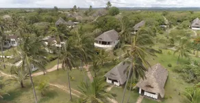 MAWENI BEACH COTTAGES - Image 5