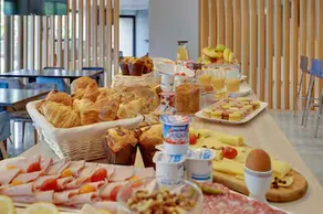 Hotel du Golf Coignieres - Image 3