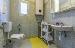 Amazing Home in Medulin With 3 Bedrooms and Wifi - Image 3