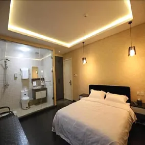 5cm Holiday Inn (Xita Branch) - Image 4