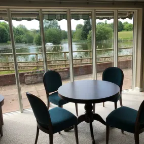 Cadmore Lakeside Hotel - Image 2