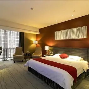 Golden Peninsula Hotel - Image 2