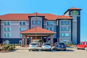 La Quinta Inn & Suites by Wyndham Gainesville - Image 3