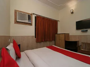 Oyo 4375 Hotel Gang Tarang - Image 2
