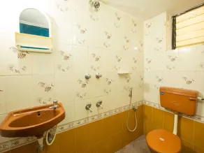 OYO Rooms Calangute Football Ground - Image 3