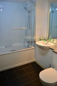 Islington Serviced Rooms and Apartments - Image 2
