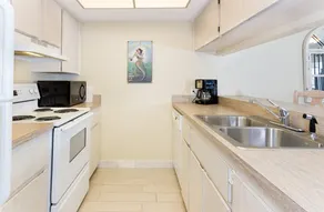Mariner Pointe 732 - Image 2