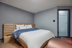 Gloa Hotel - Image 4