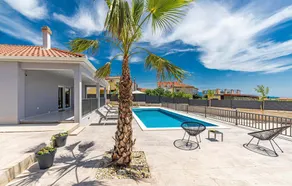 Amazing Home in Trogir With Outdoor Swimming Pool, Wifi and 3 Bedrooms - Image 5