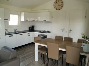 Well-kept Chalet 4.5 km From Rockanje - Image 2