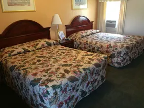 Howard's Motel - Image 4