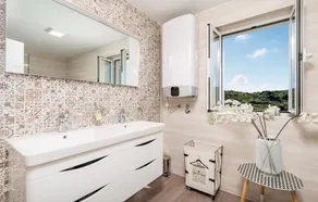 Stunning Home in Rab With Wifi and 3 Bedrooms - Image 4