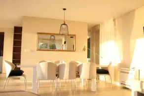 Royal Villa - Image 4