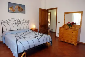 Stunning private villa for 8 people with WIFI, private pool, TV, veranda and parking - Image 2