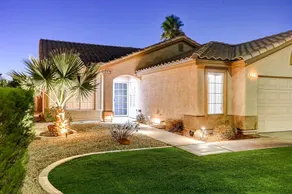 Sunny Heated Pool Retreat Near Las Vegas 1-story 3 Bedrooms Fully Equipped Island Kitchen - Image 2
