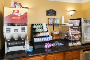 Tri-Valley Inn & Suites - Image 2