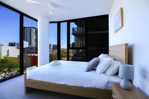 Stylist 2 Bedrooms Apartment with Pool/GYM/Parking - Image 3