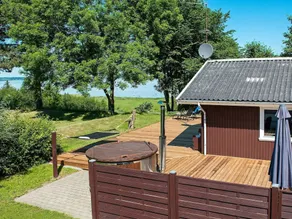 Peaceful Holiday Home in Holbæk Near the Sea - Image 4