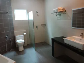 One Garden Hotel - Image 2