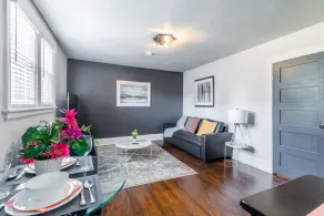 1BR - Boutique Condo w Netflix - Prime DT - Image 2