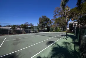 Carindale, 16 19-23 Dowling Street - Ground floor unit with foxtel, complex pool and tennis Court - Image 3