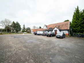 Tudor Oaks Lodge - Image 4
