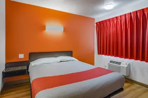 Motel Six Gresham/Portland - Image 2