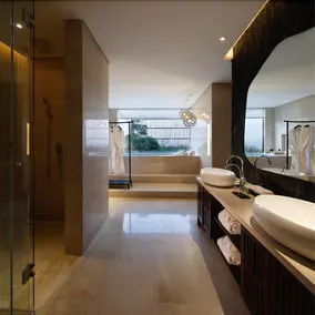East Select Hotel - Image 2